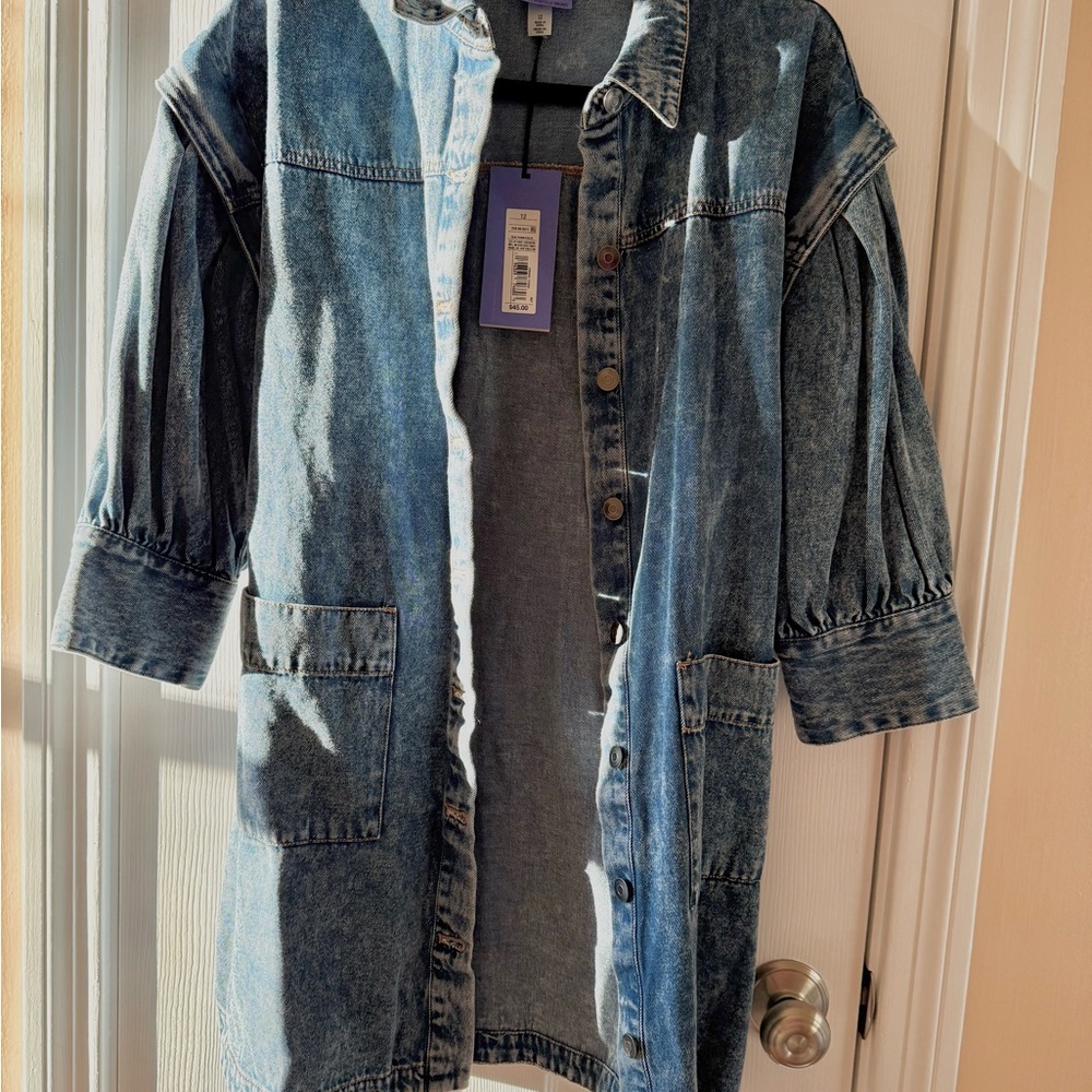 Blue Jean Jacket with Long Length and Classic Collar